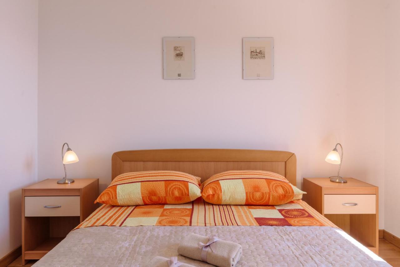 Apartment Marijana Trogir Eksteriør billede